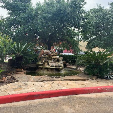 Camelot Inn & Suites Houston Exterior foto